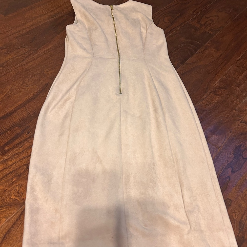 Calvin Klein 4 Elegant sheath midi Beige Sleeveless Dress faux suede/career wear - Picture 4 of 4